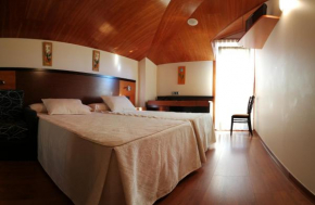 Hotels in O Hío